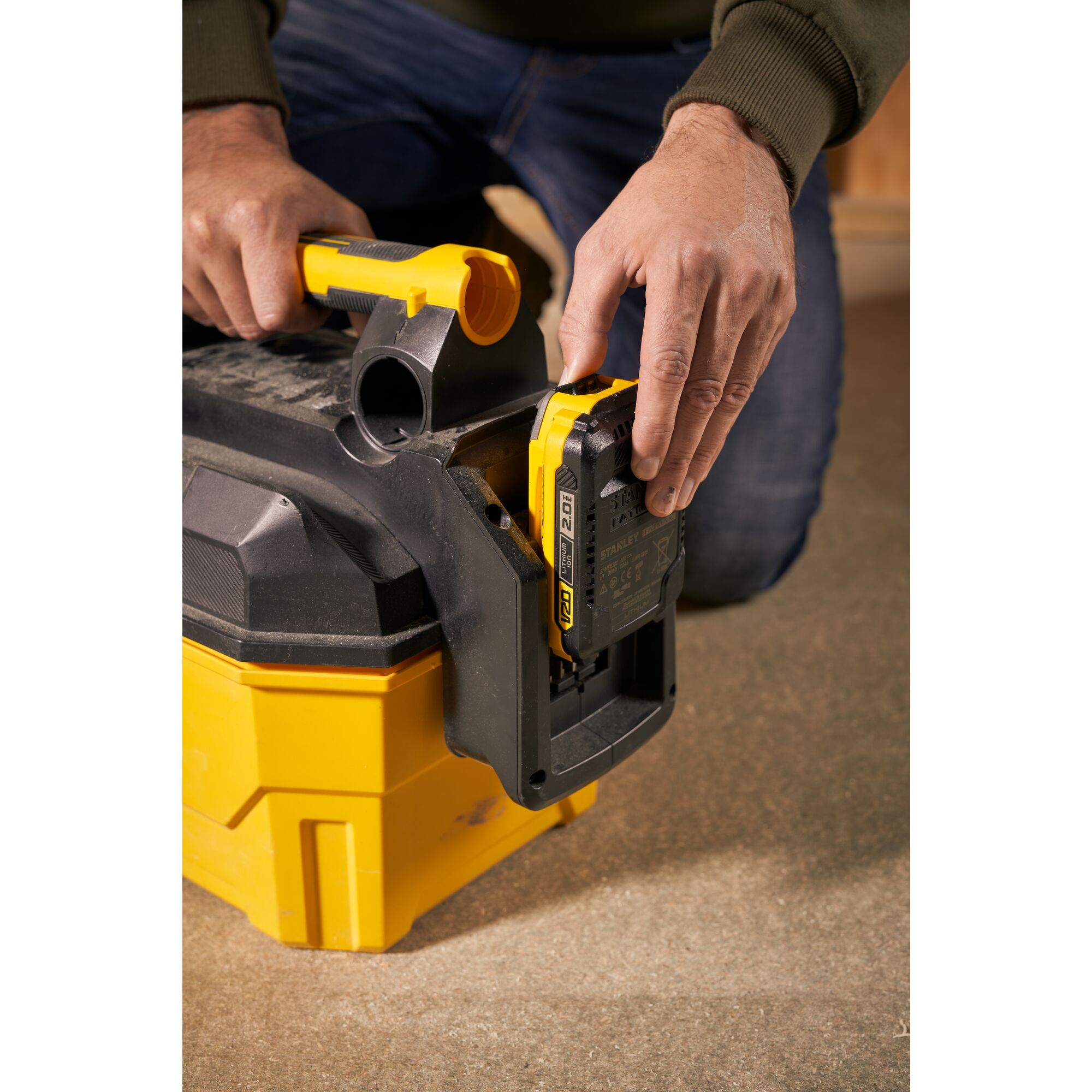 18V STANLEY FATMAX V20 Cordless 7.5 Litre Wet Dry Vac Tool